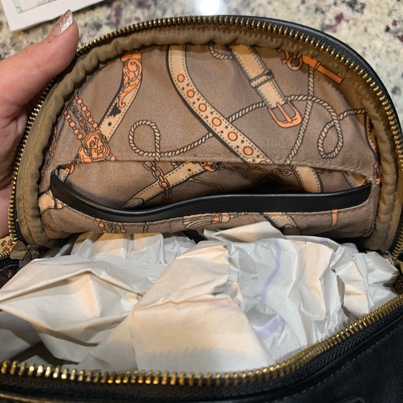 Backpack - Picture 5 of 7